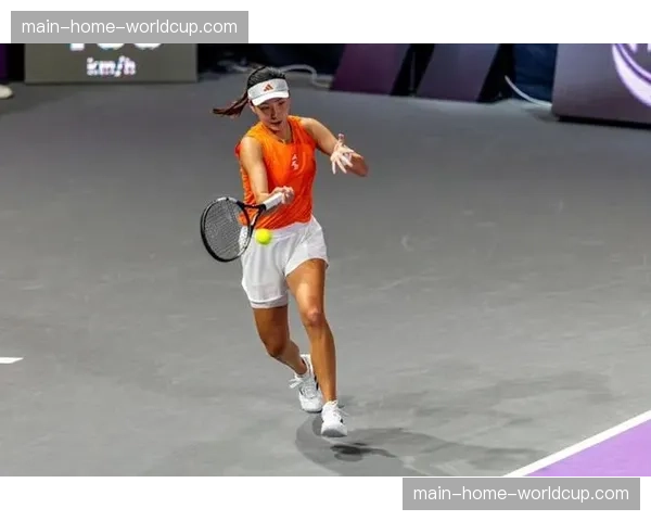 2026年欧洲举重锦标赛：罗马尼亚女将包揽59公斤级三枚金牌